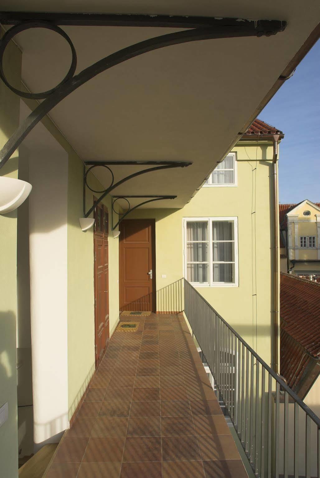 Residence Karlova Прага Екстериор снимка
