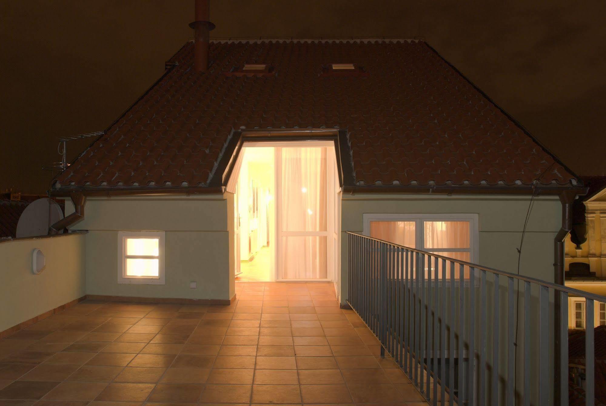 Residence Karlova Прага Екстериор снимка