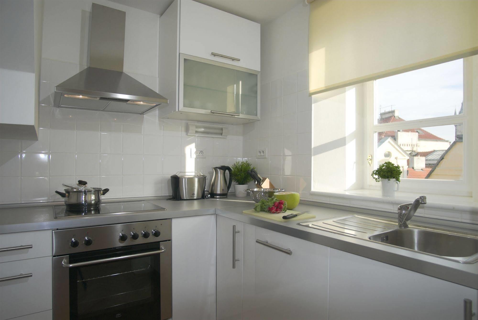 Residence Karlova Прага Екстериор снимка